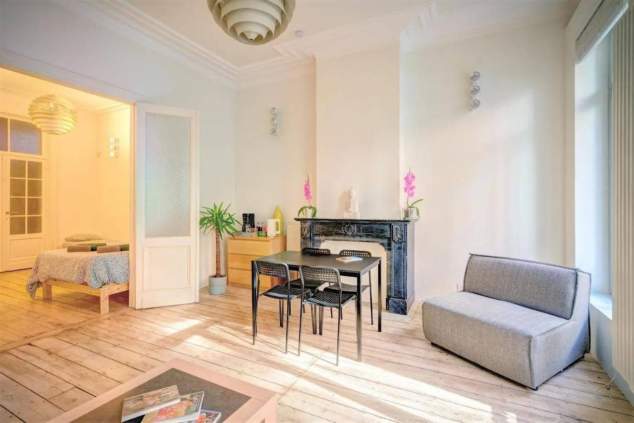 The Greenplace Apartments In The Heart Of Antverpy Belgie